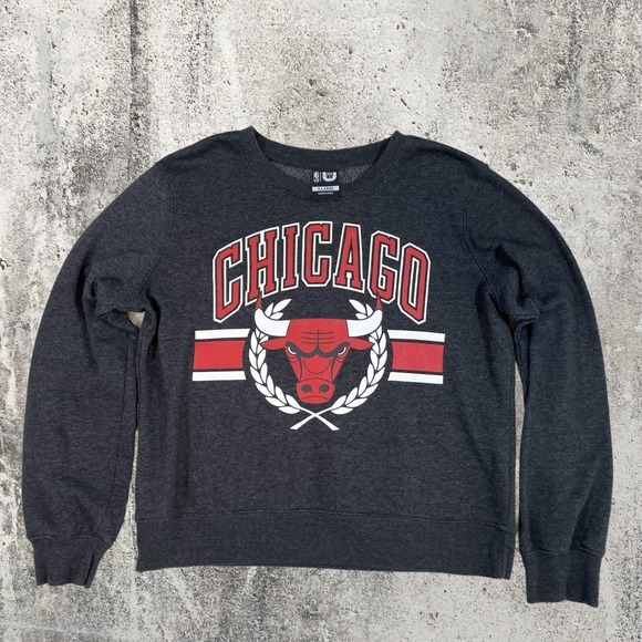 NBA Other - NBA Chicago Bulls Sweatshirt XL Gray Crewneck Fleece Pullover‎ Basketball